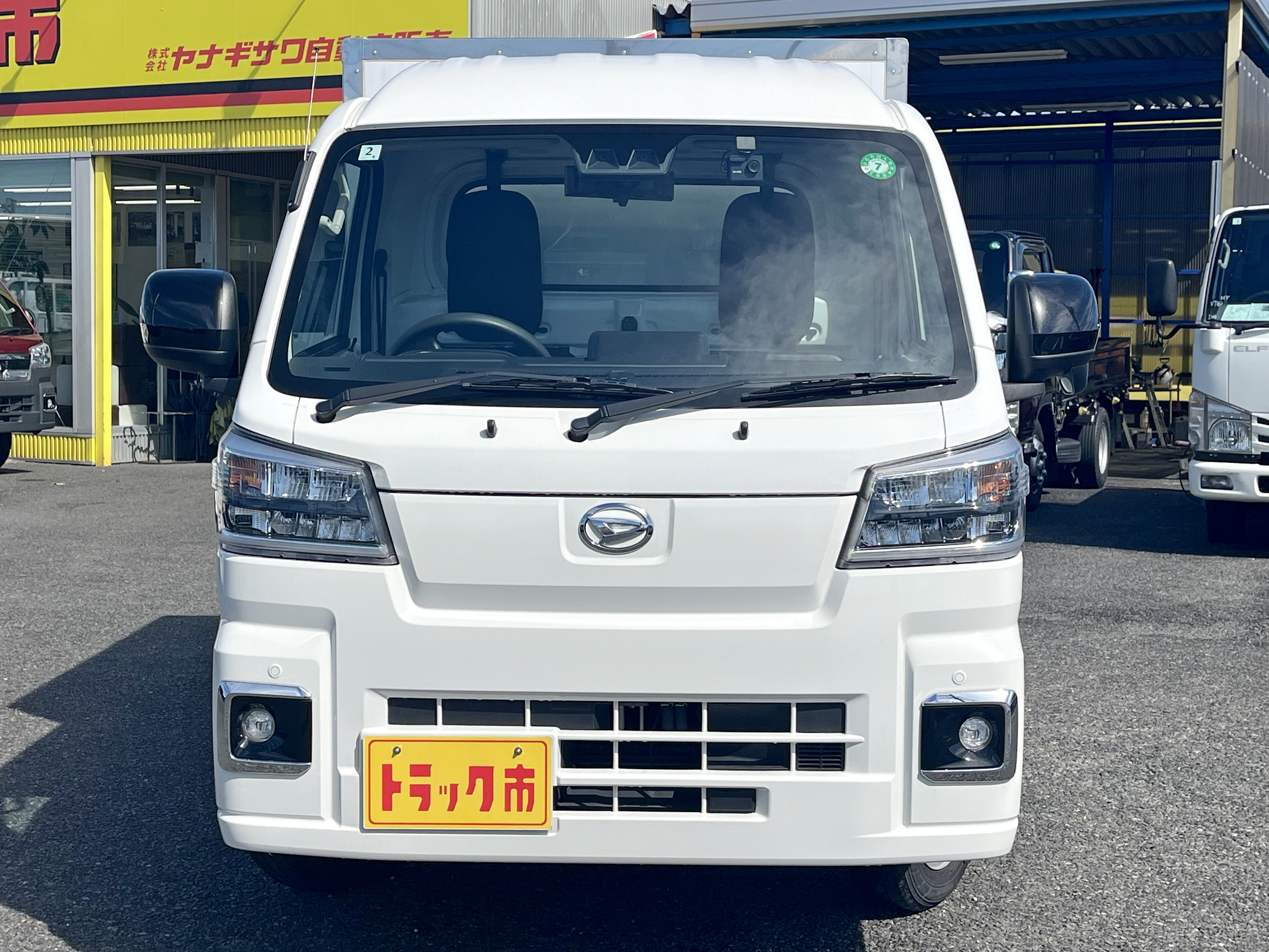 現行モデルのハイゼットトラックに、-22度設定の低温冷凍機を搭載した荷箱を装備☆|ダイハツ ハイゼットトラック 3BD-S500P(2WD)の写真2