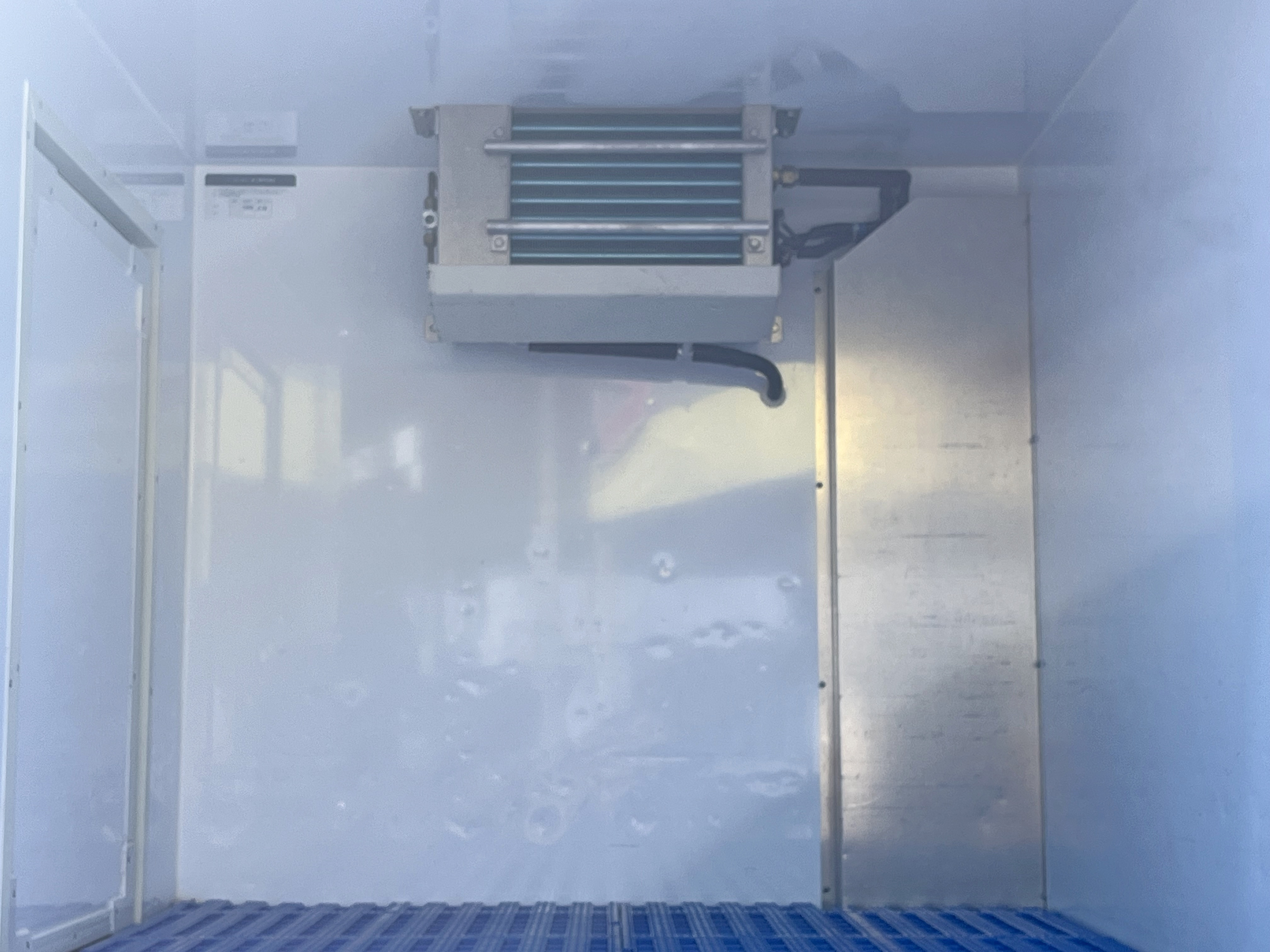 荷箱正面|ダイハツ ハイゼットトラック 3BD-S500P(2WD)の写真9