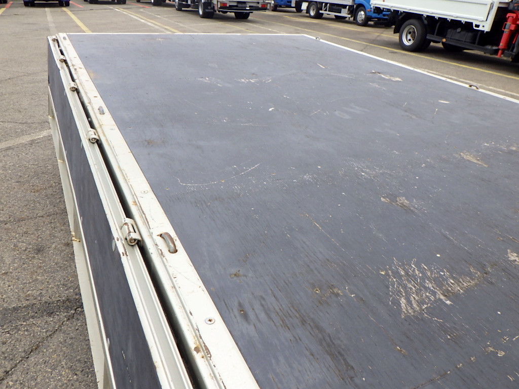 三菱 キャンター 2PG-FEB50(2WD)の写真10