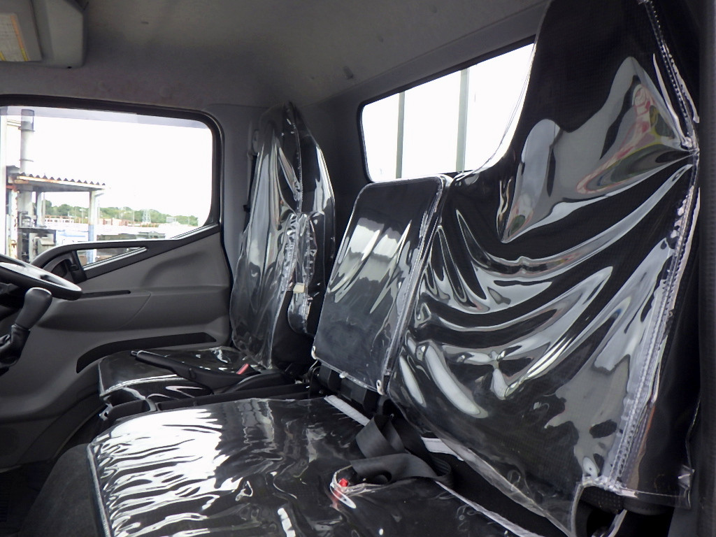 三菱 キャンター 2PG-FEB50(2WD)の写真11