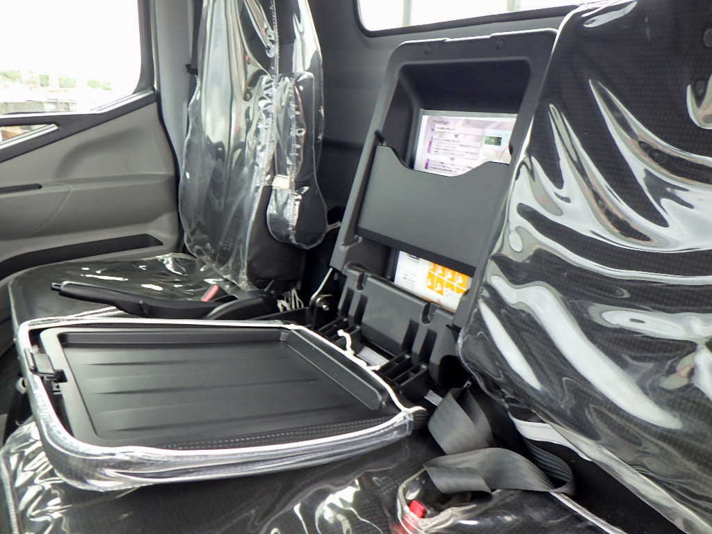 三菱 キャンター 2PG-FEB50(2WD)の写真44