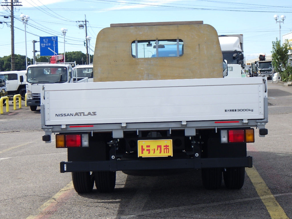 日産 アトラス 2RG-APR88AR(2WD)の写真6