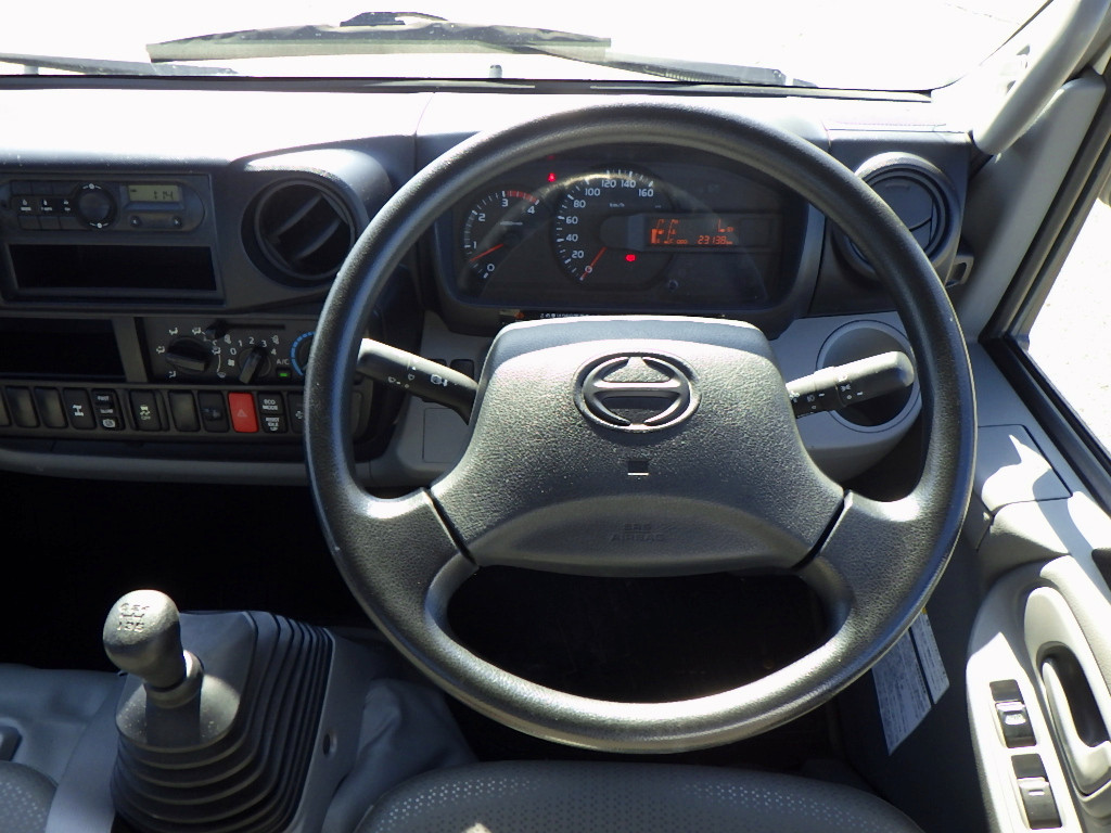 日野 デュトロ TKG-XZU695M(2WD)の写真12