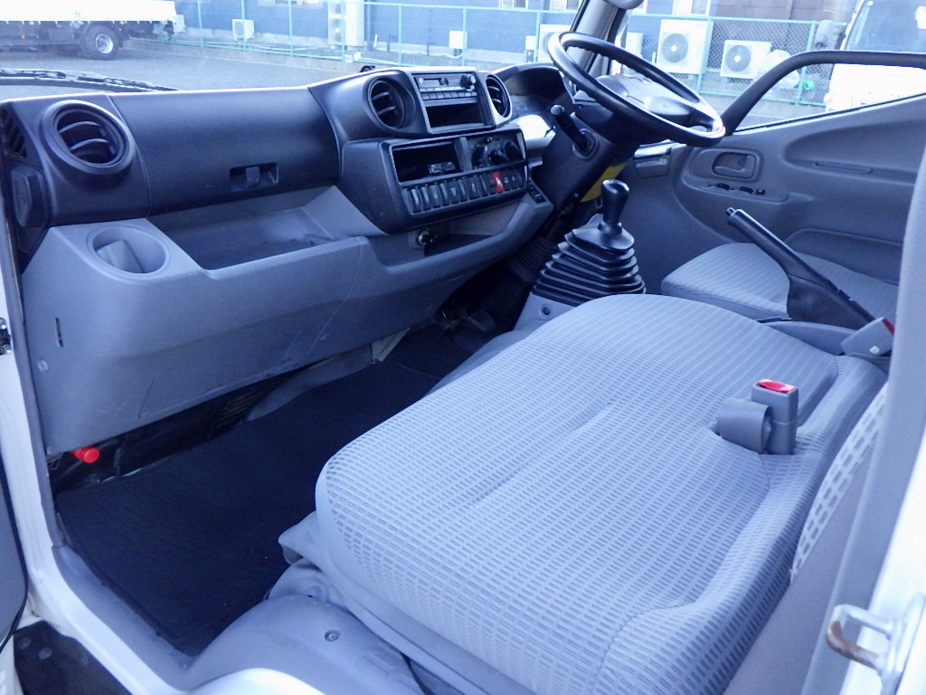 トヨタ トヨエース TKG-XZC605V(2WD)の写真15