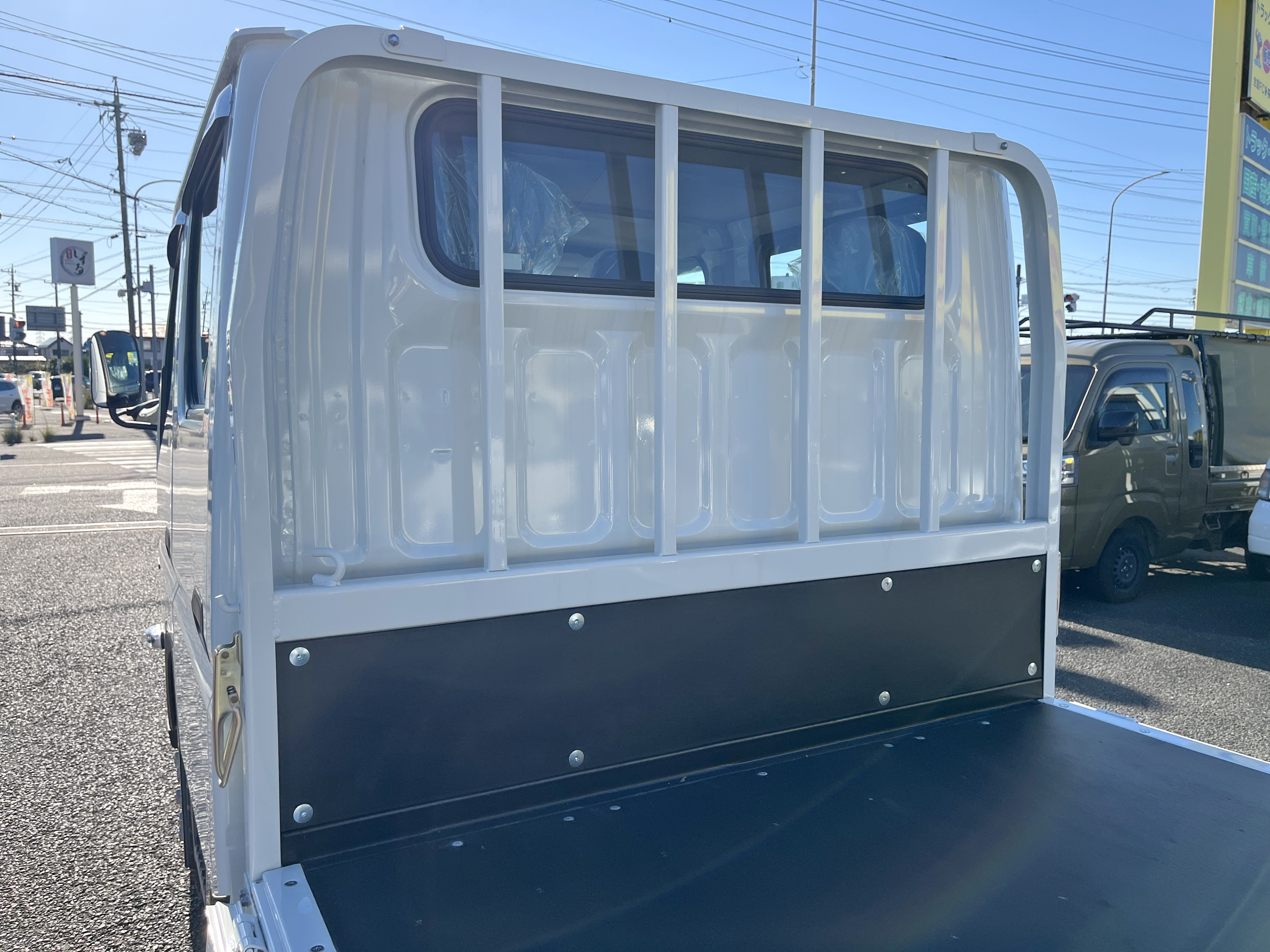 三菱 キャンター 2RG-FBA20(2WD)の写真11