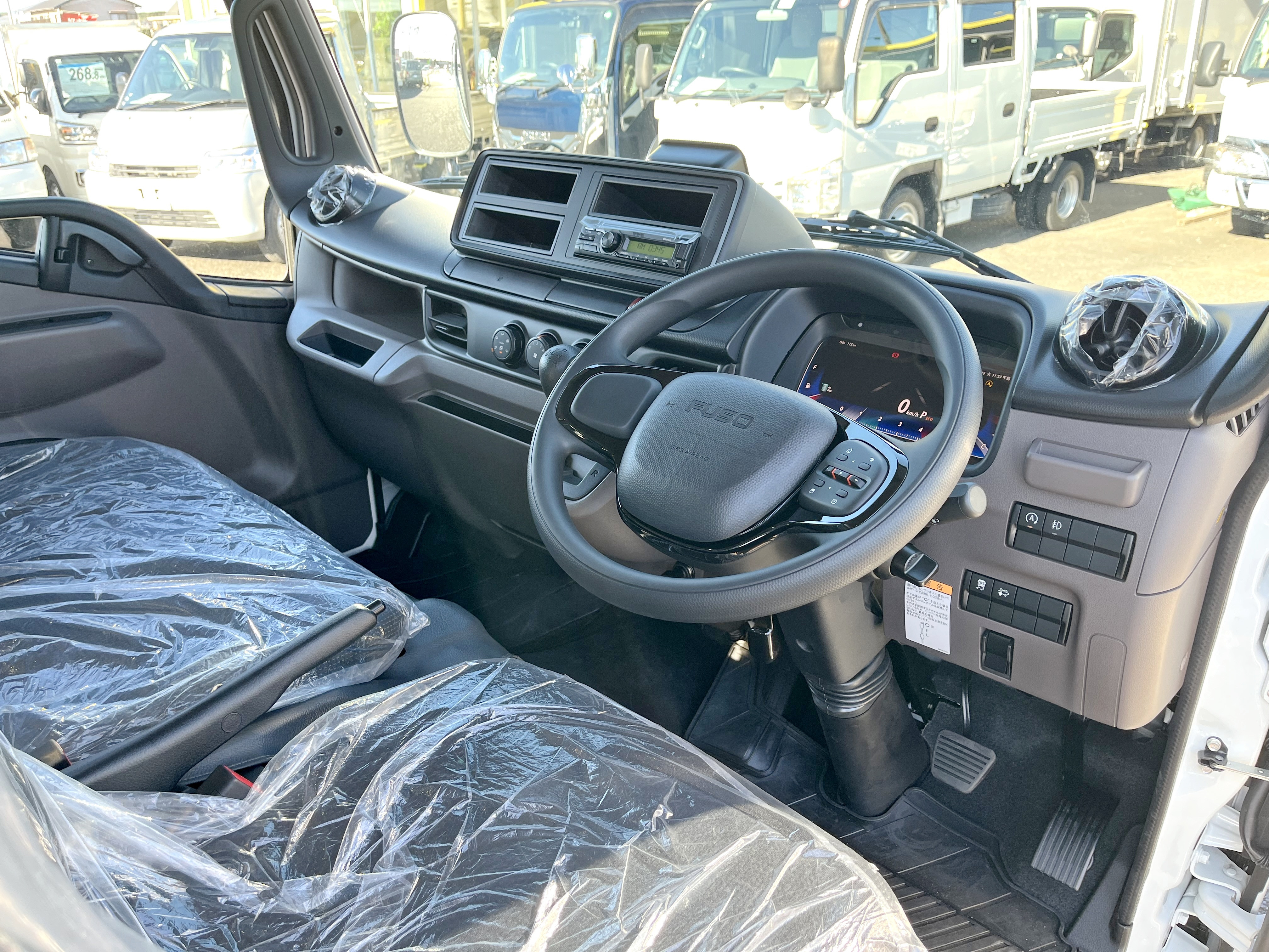 三菱 キャンター 2RG-FBA20(2WD)の写真13