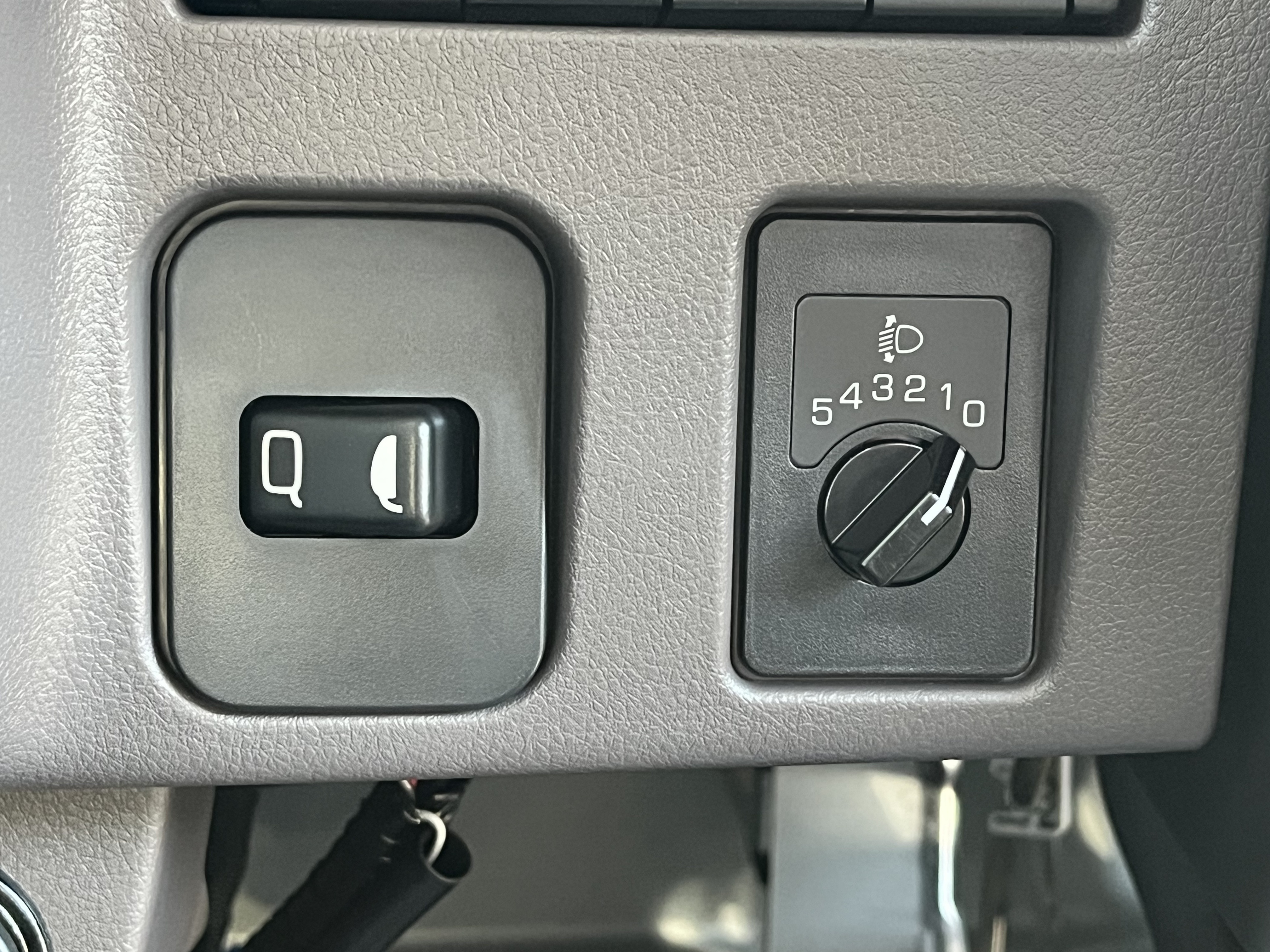 三菱 キャンター 2RG-FBA20(2WD)の写真23