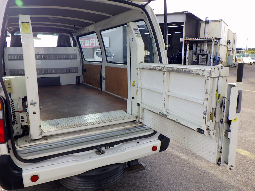 日野 デュトロ TPG-XZC605Y(2WD)の写真8