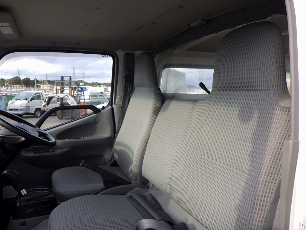 日野 デュトロ TPG-XZC605Y(2WD)の写真13