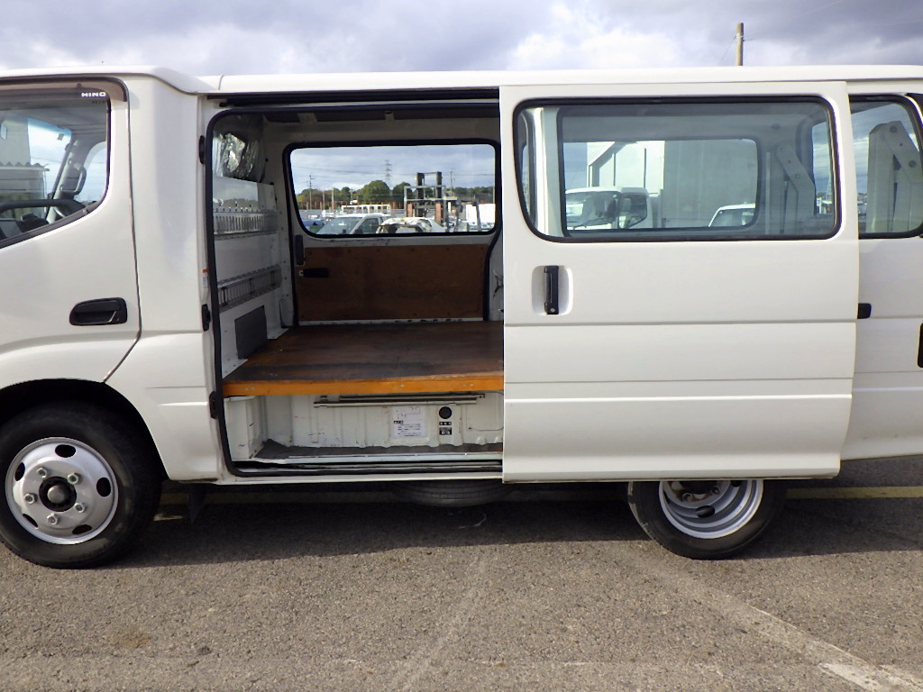 日野 デュトロ TPG-XZC605Y(2WD)の写真36