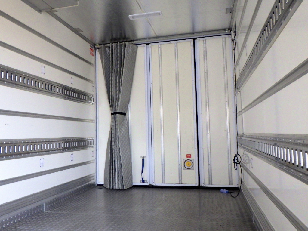 いすゞ エルフ TPG-NPR85AN(2WD)の写真7