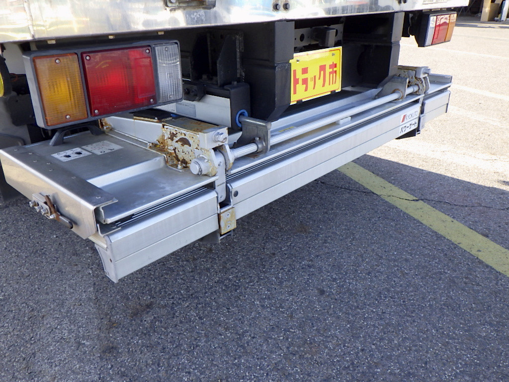 いすゞ エルフ TPG-NPR85AN(2WD)の写真17