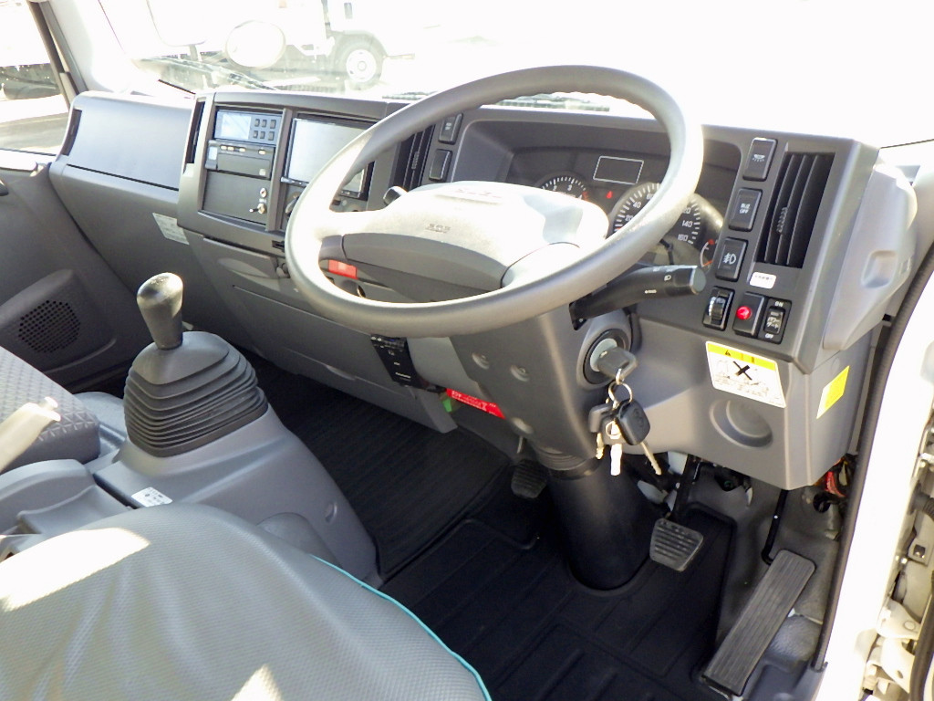 いすゞ エルフ TPG-NPR85AN(2WD)の写真32