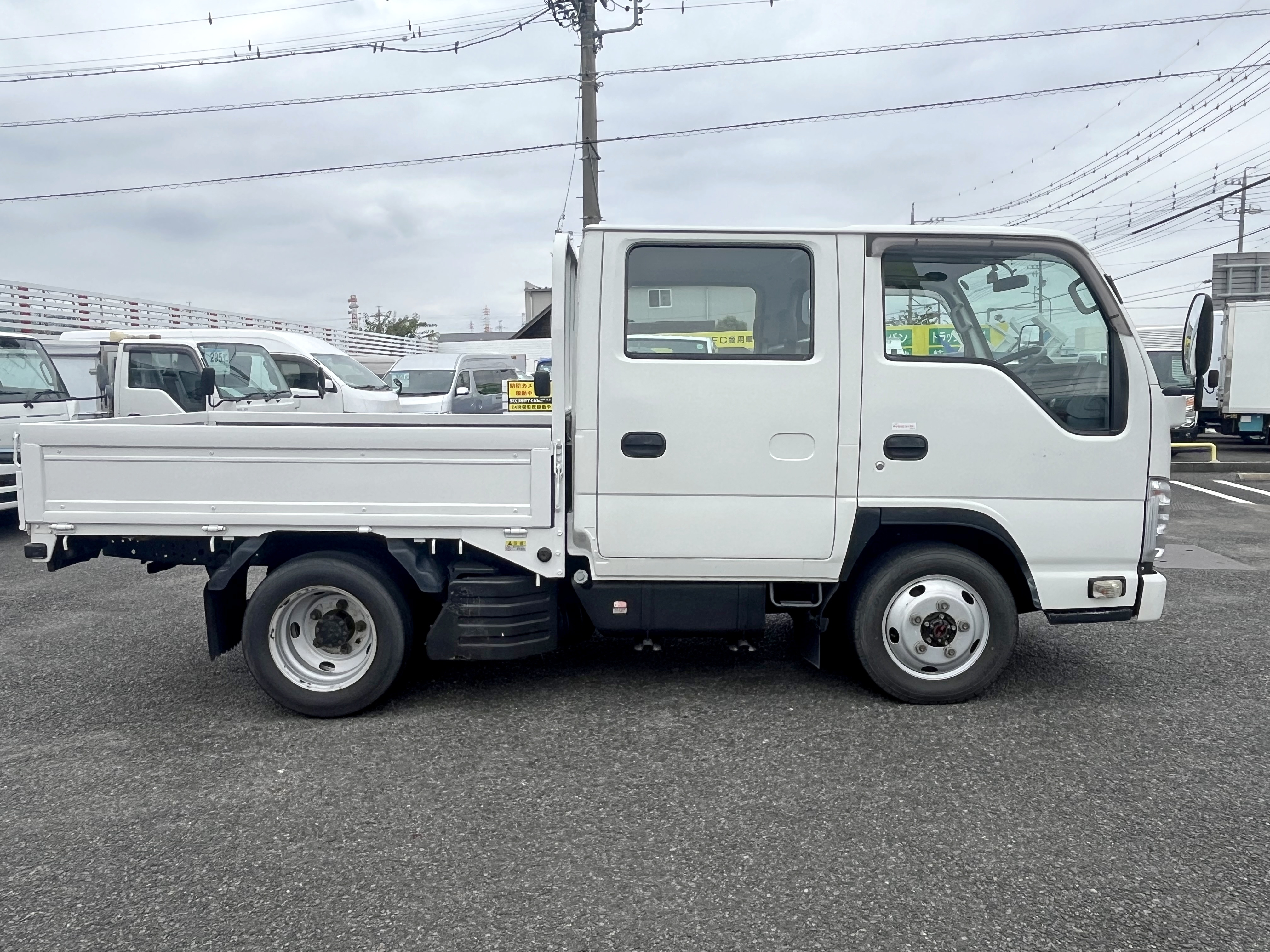 ４ナンバーサイズで小回りもラクラク♪狭い現場で活躍するエルフトラックです☆|いすゞ エルフ TRG-NJS85A(4WD)の写真4