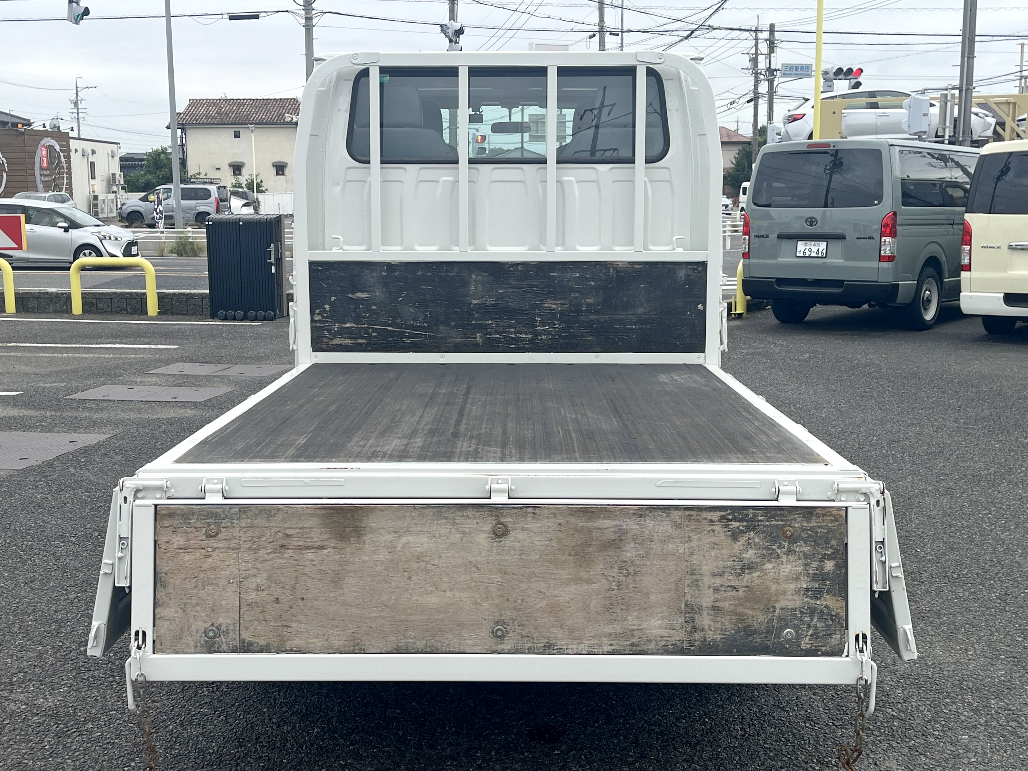 もちろん３方開きですので、左右後ろのどこからでも積み降ろしが可能です♪|いすゞ エルフ TRG-NJS85A(4WD)の写真8