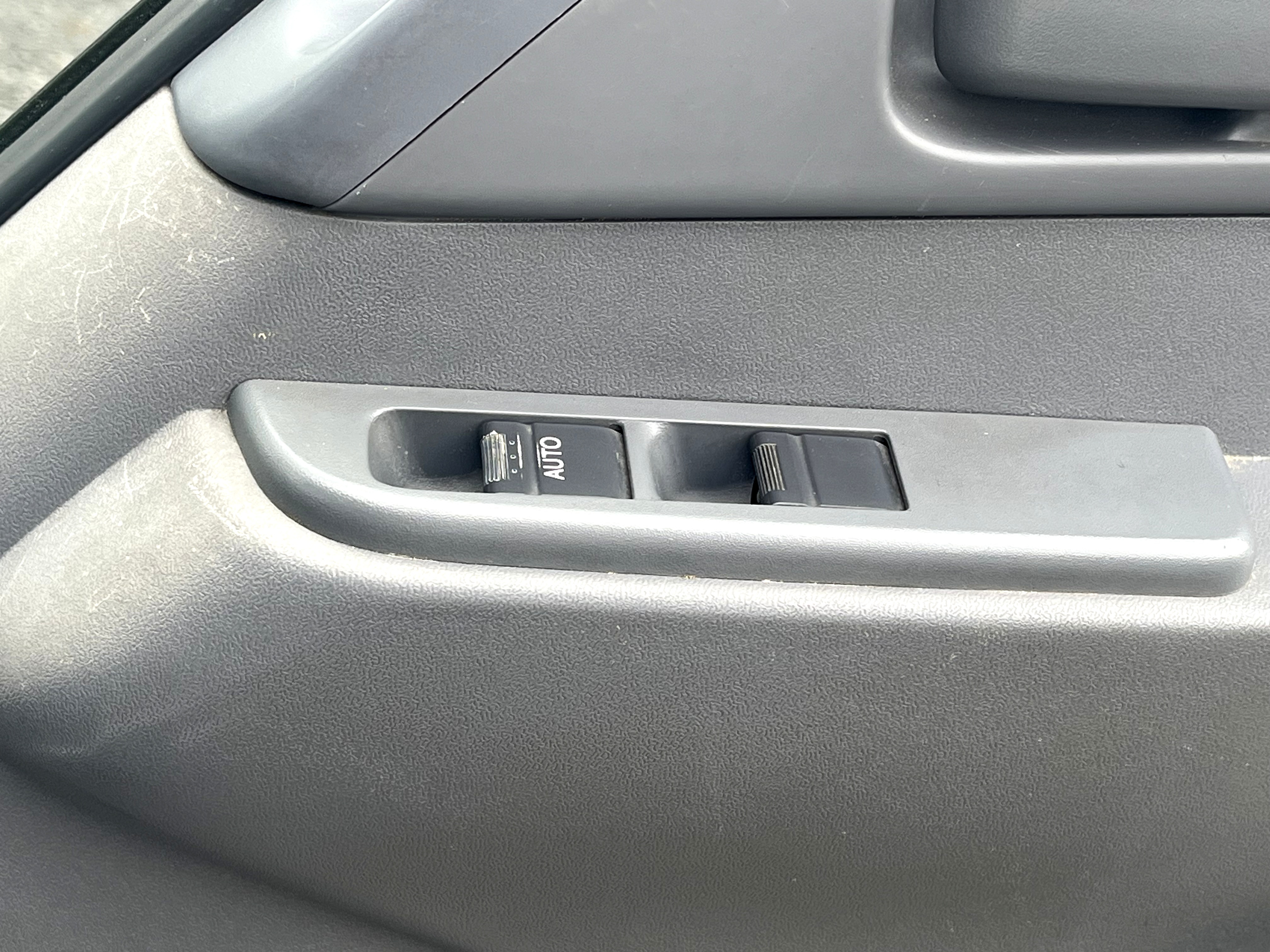 いすゞ エルフ TRG-NJS85A(4WD)の写真24