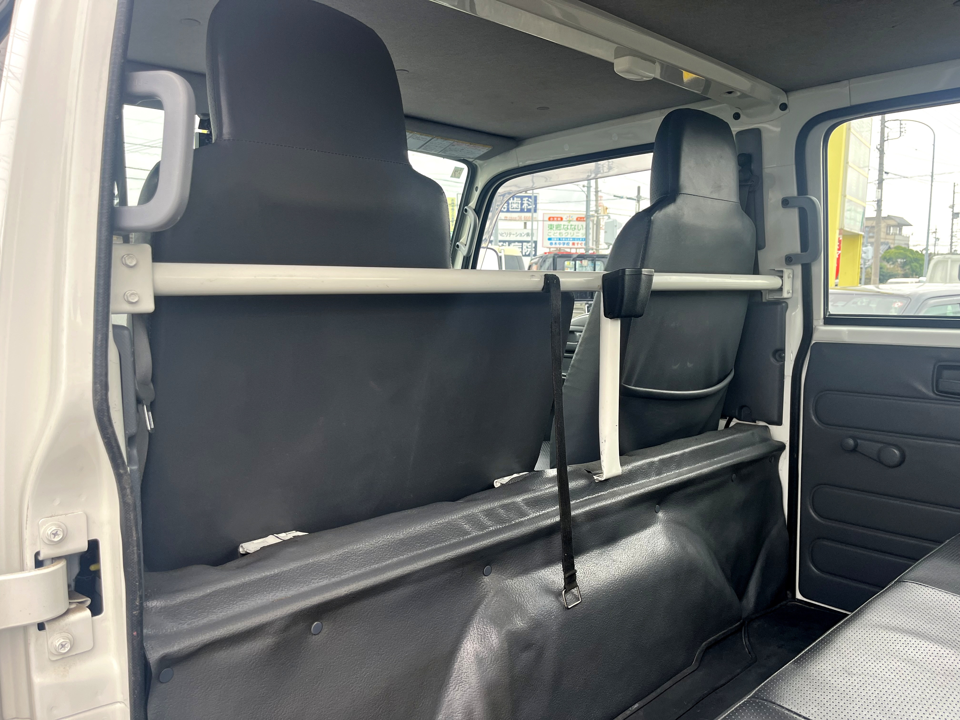 いすゞ エルフ TRG-NJS85A(4WD)の写真26