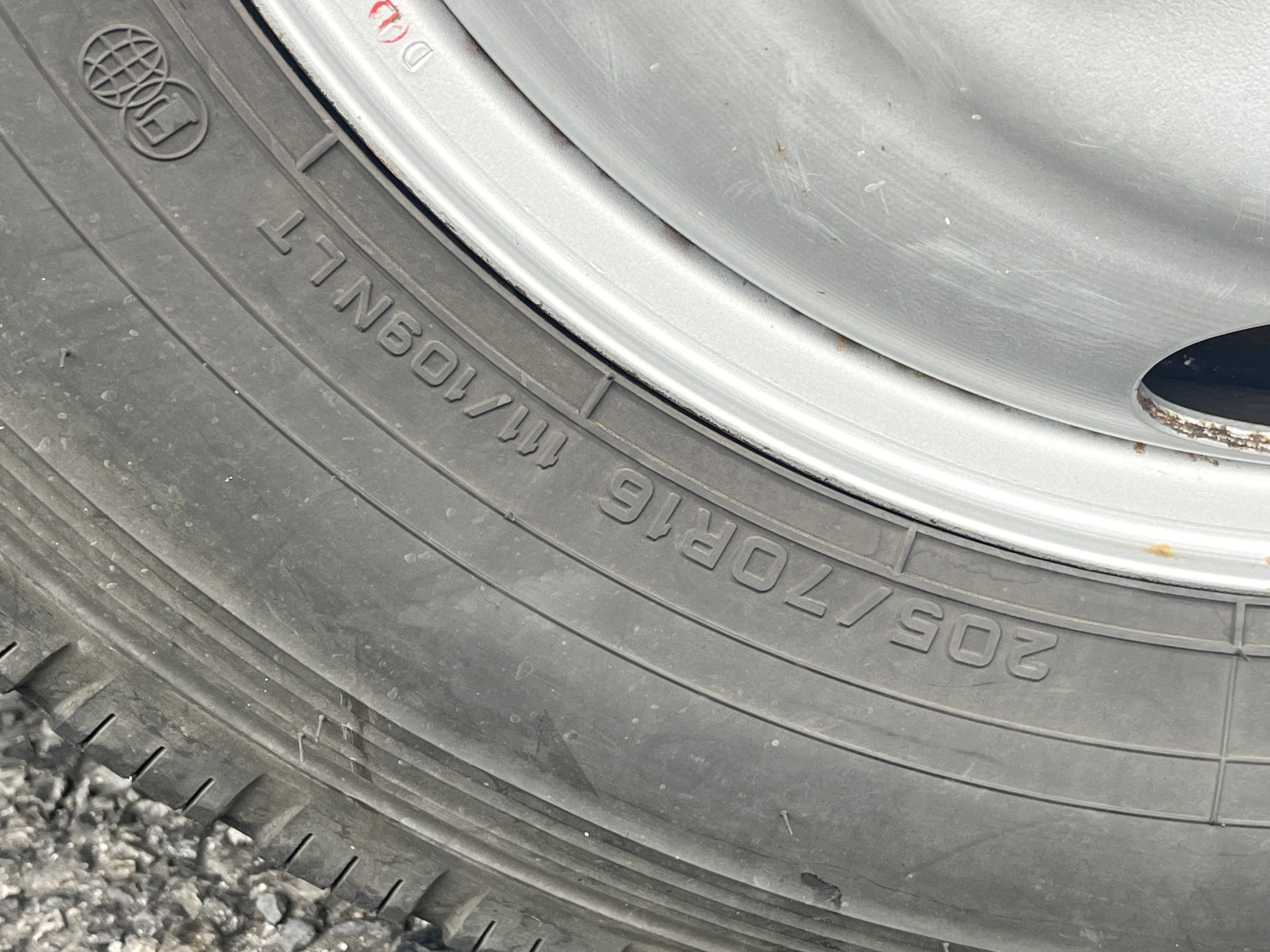 いすゞ エルフ TRG-NJS85A(4WD)の写真40