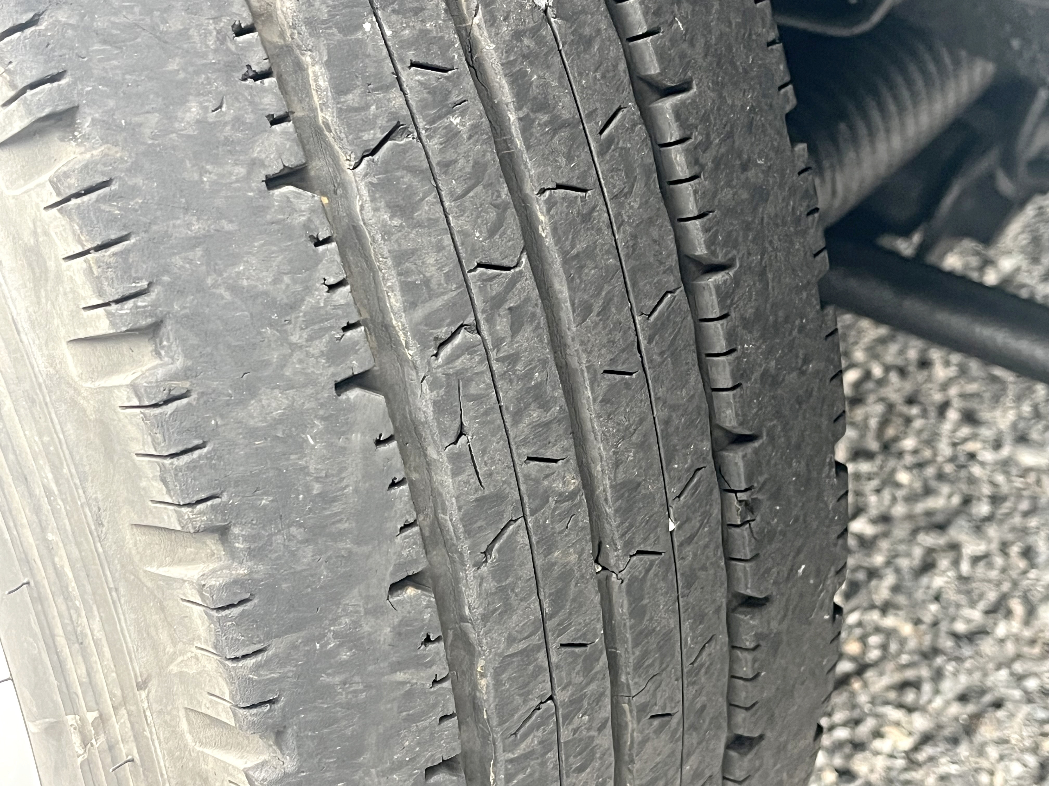 いすゞ エルフ TRG-NJS85A(4WD)の写真41