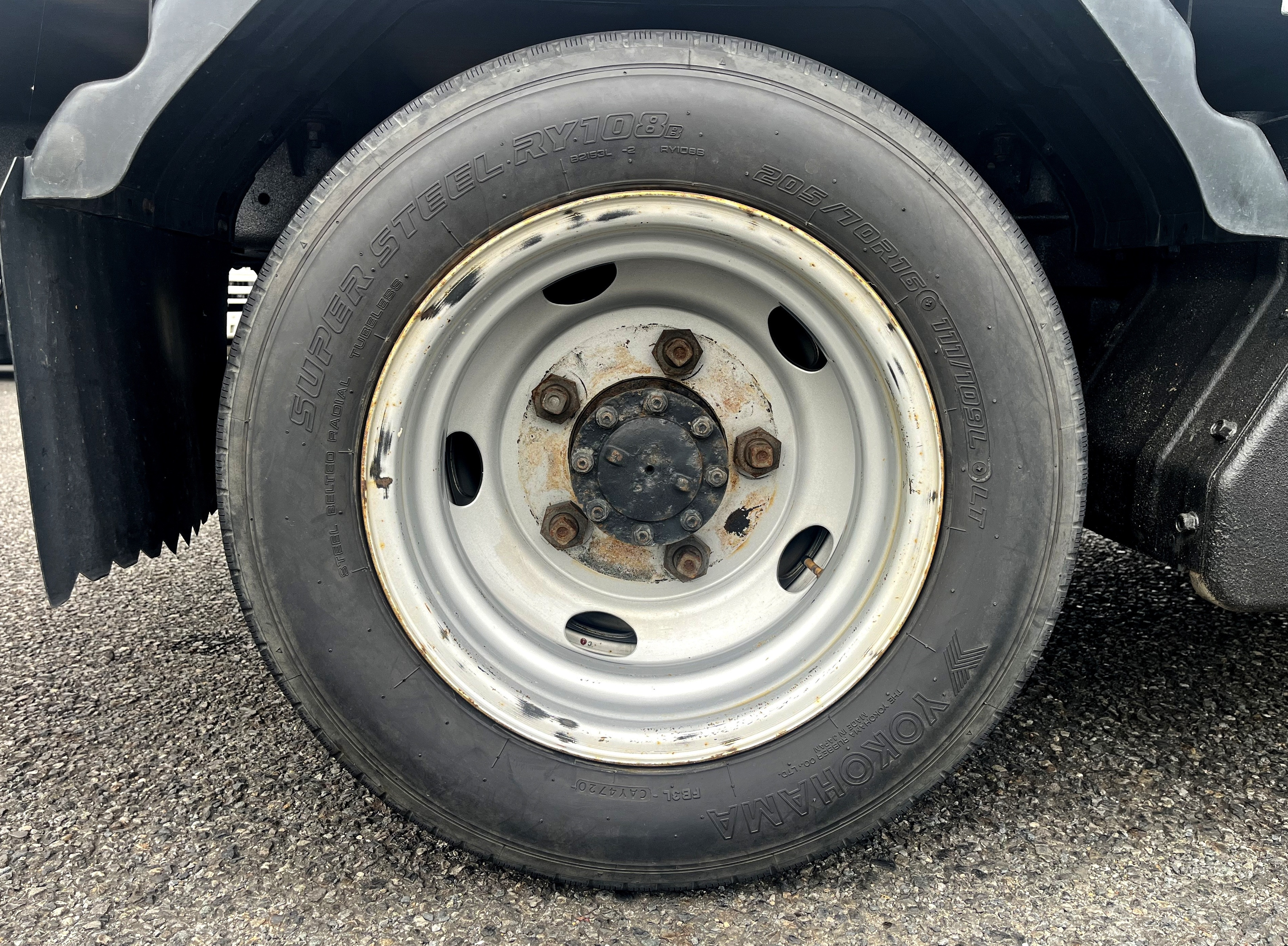 いすゞ エルフ TRG-NJS85A(4WD)の写真42