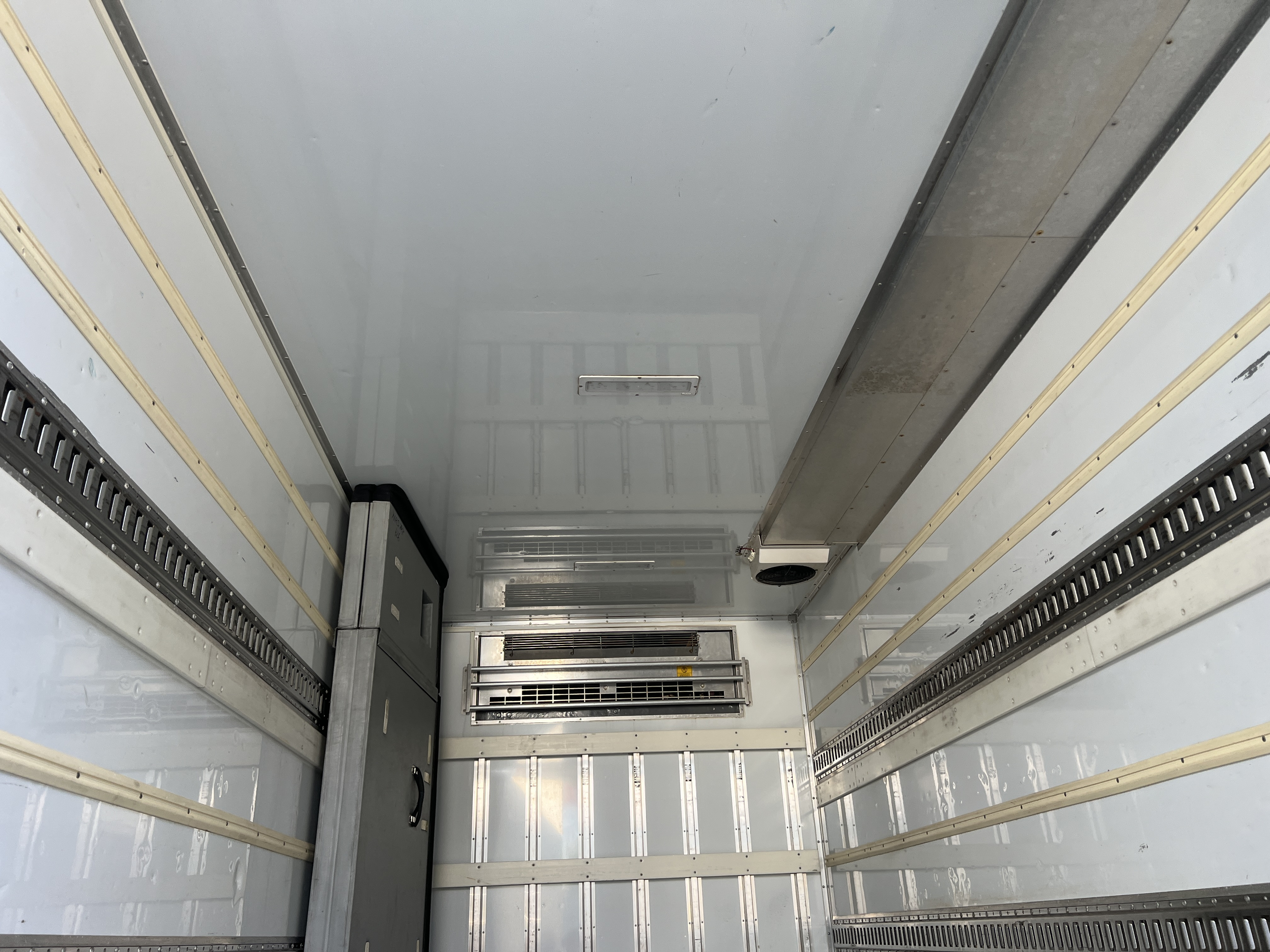 いすゞ エルフ TPG-NPR85ANの写真10