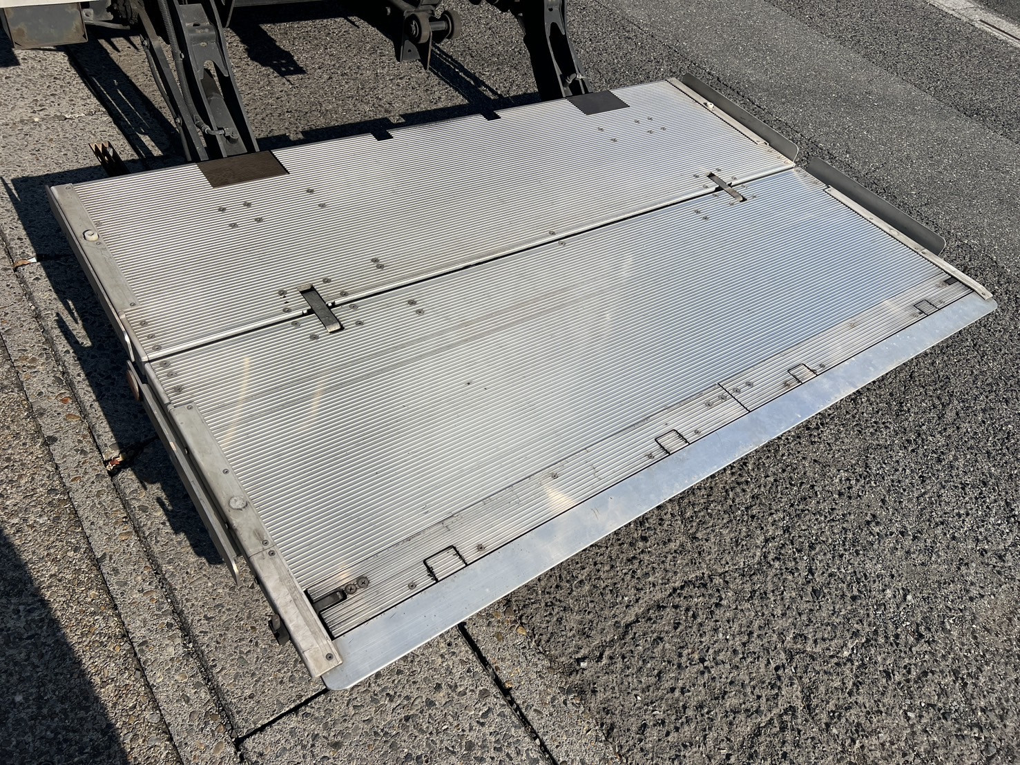 いすゞ エルフ TPG-NPR85ANの写真17