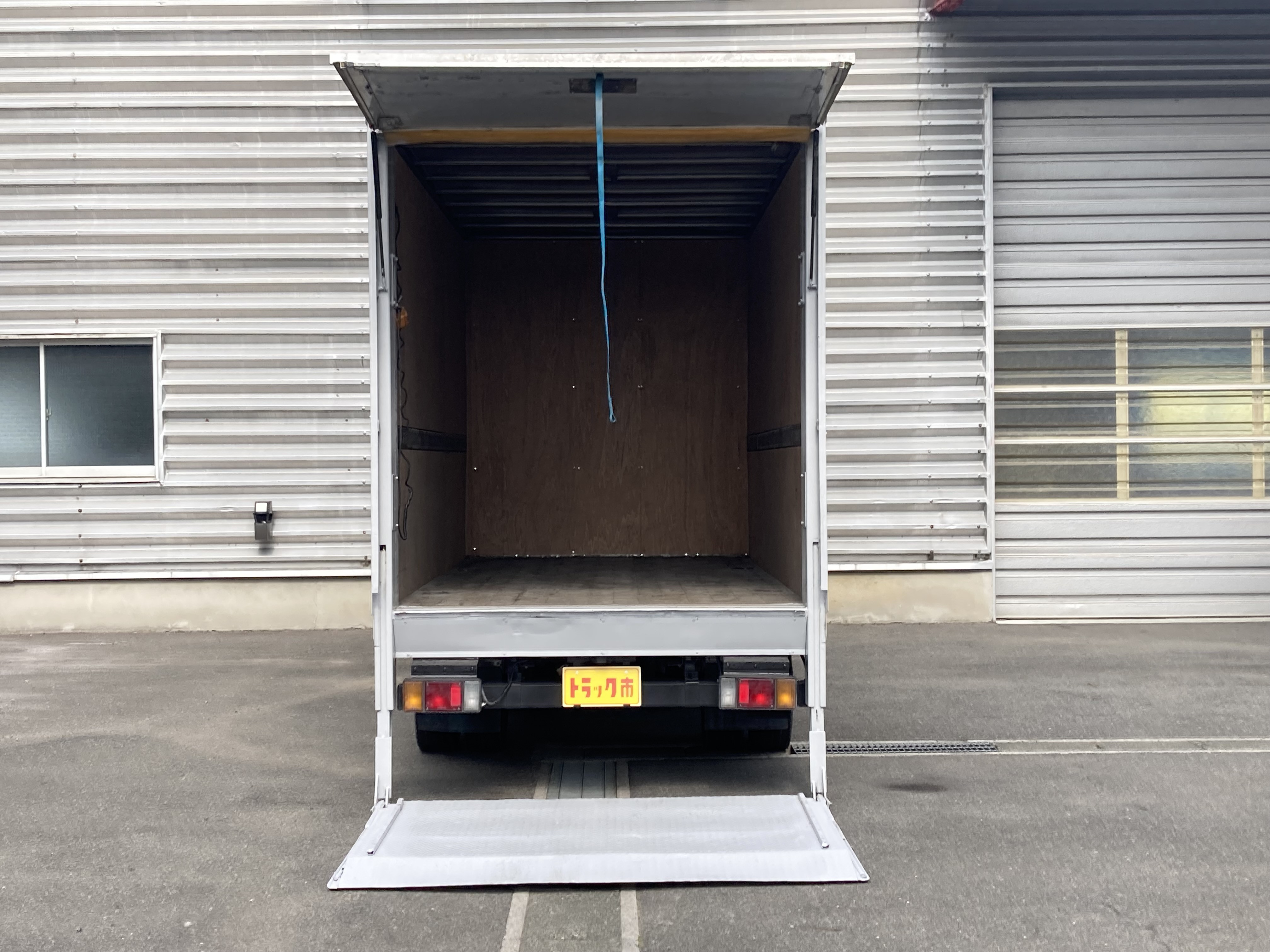 マツダ タイタン TKG-LLR85N(2WD)の写真3