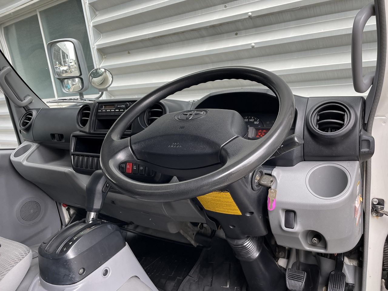 トヨタ ダイナ SKG-XZC645(2WD)の写真15