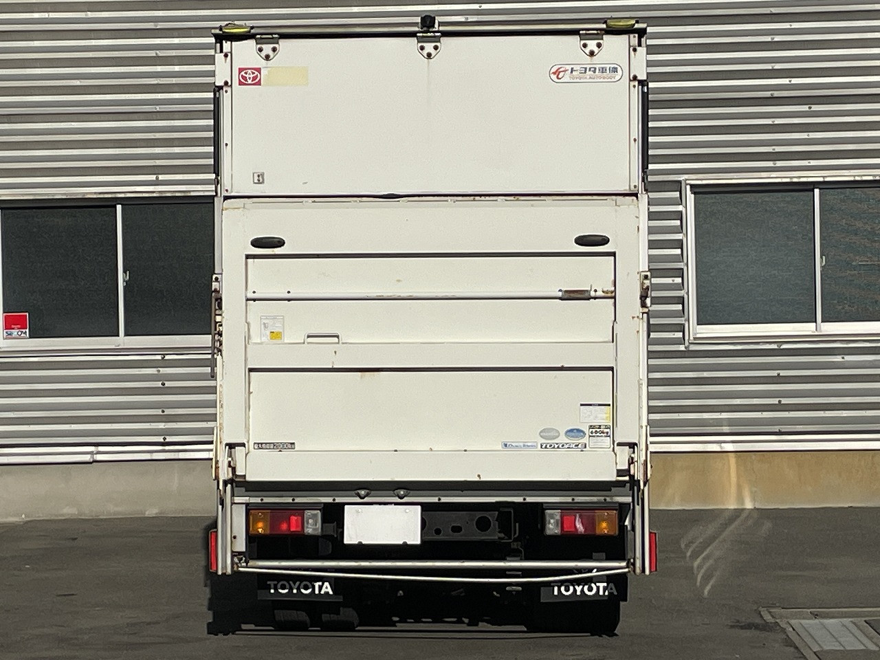 トヨタ トヨエース TKG-XZU605(2WD)の写真2