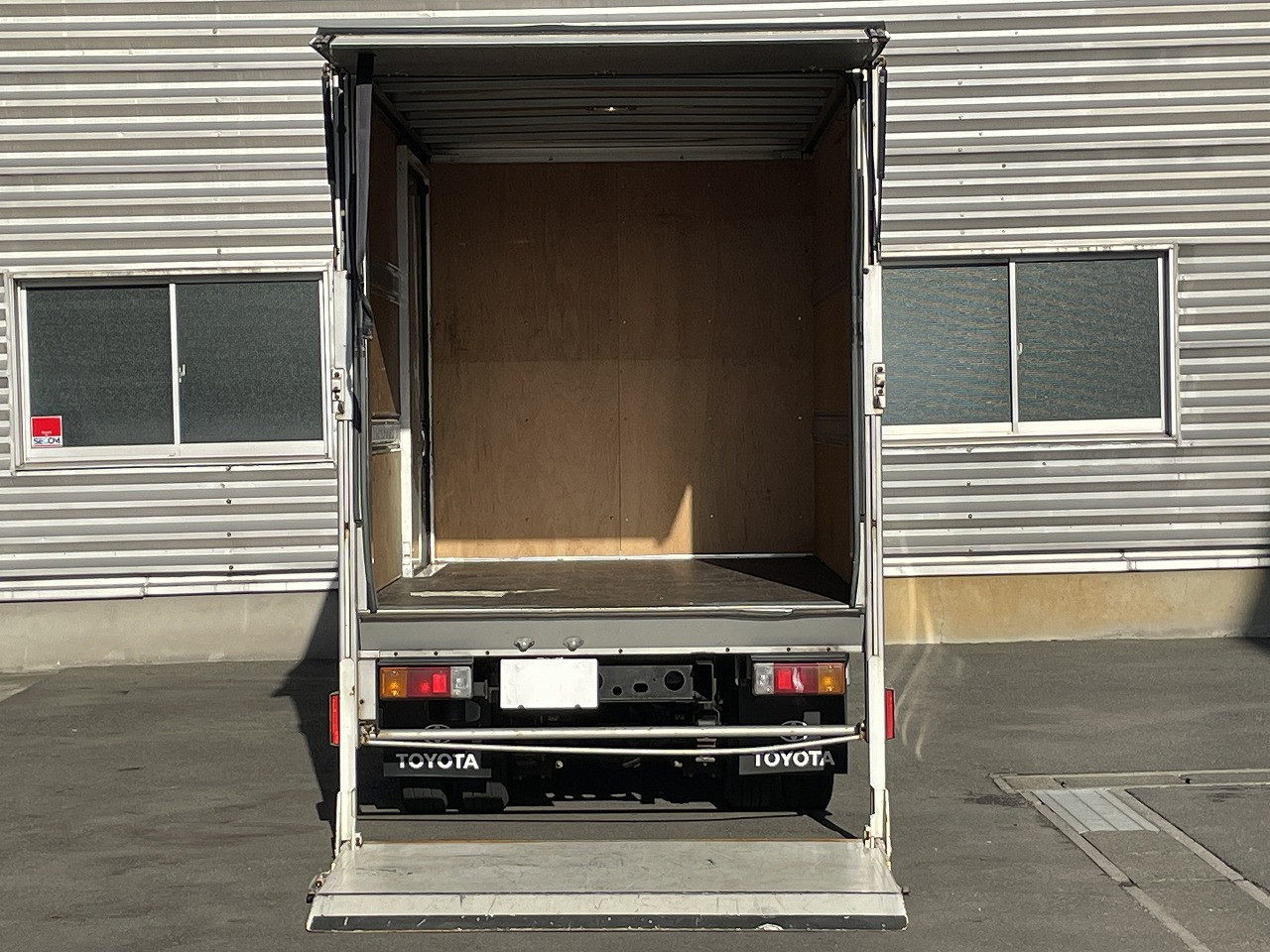 トヨタ トヨエース TKG-XZU605(2WD)の写真3