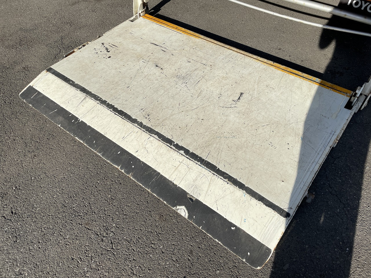 トヨタ トヨエース TKG-XZU605(2WD)の写真4