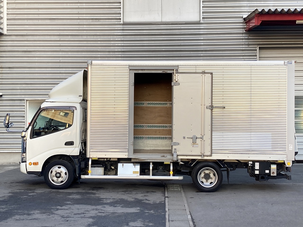 日野 デュトロ 2RG-XZU655(2WD)の写真3