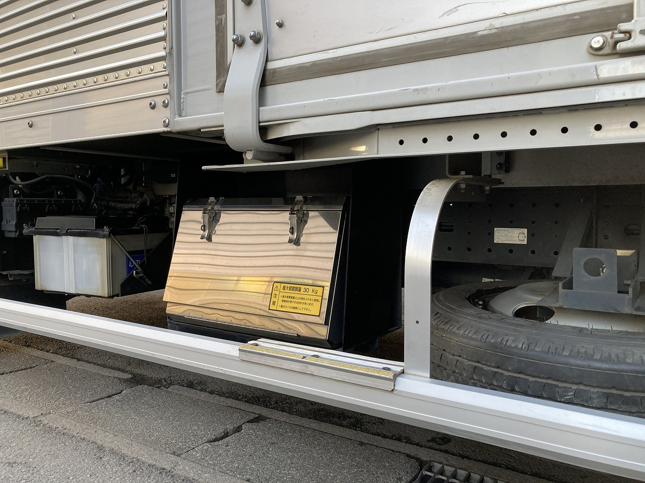 日野 デュトロ 2RG-XZU655(2WD)の写真9