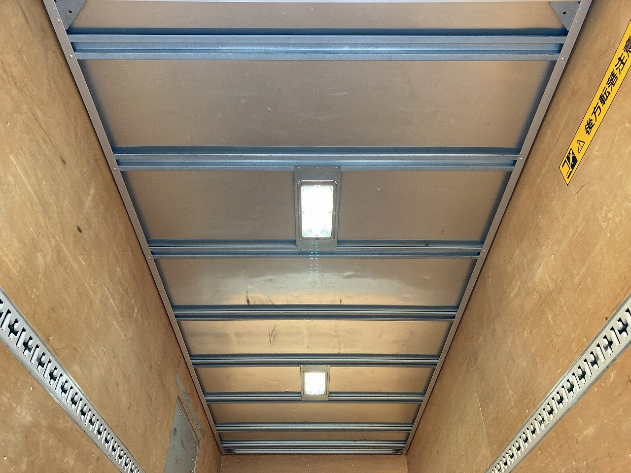 日野 デュトロ 2RG-XZU655(2WD)の写真26