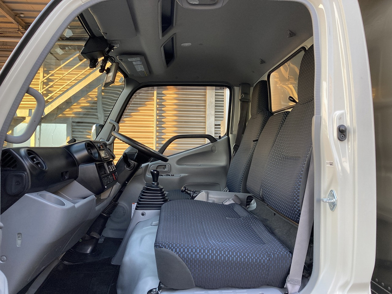 日野 デュトロ 2RG-XZU655(2WD)の写真42