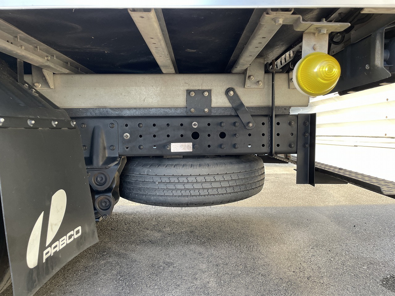 三菱 キャンター TPG-FDA00(4WD)の写真8