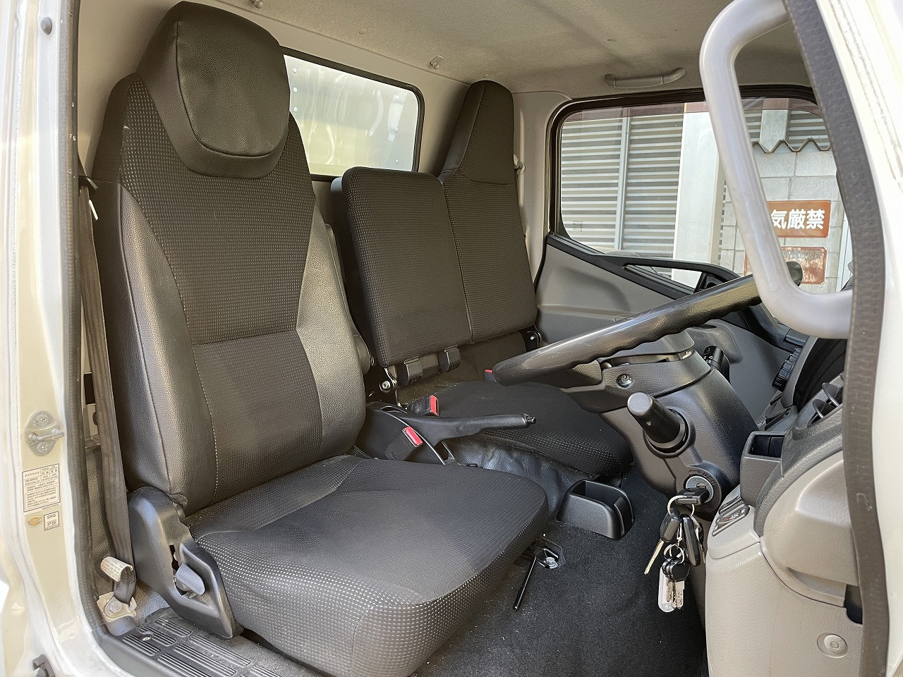 三菱 キャンター TPG-FDA00(4WD)の写真14