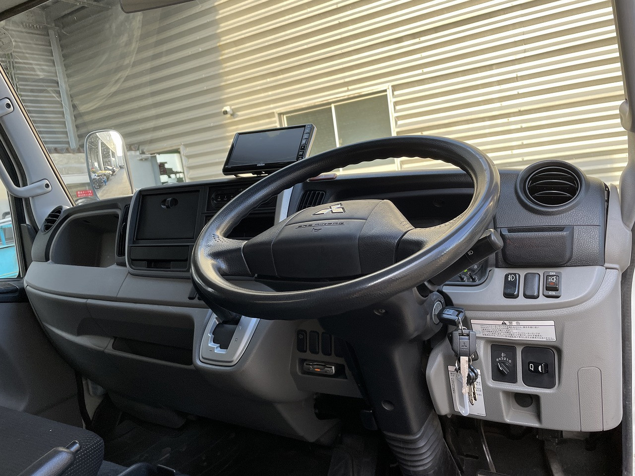 三菱 キャンター TPG-FDA00(4WD)の写真15