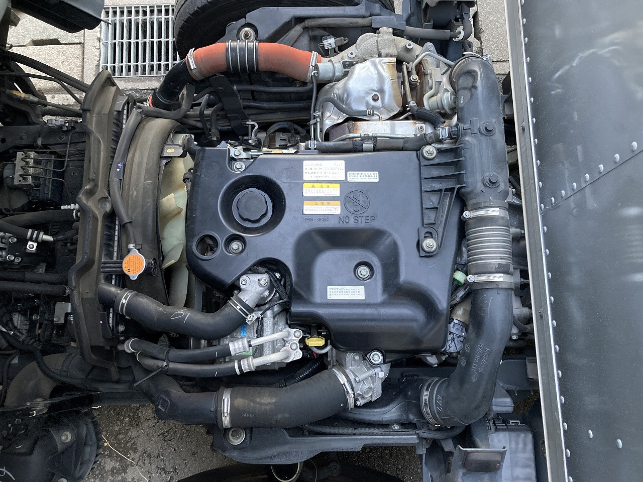 いすゞ エルフ TRG-NMR85N(2WD)の写真6