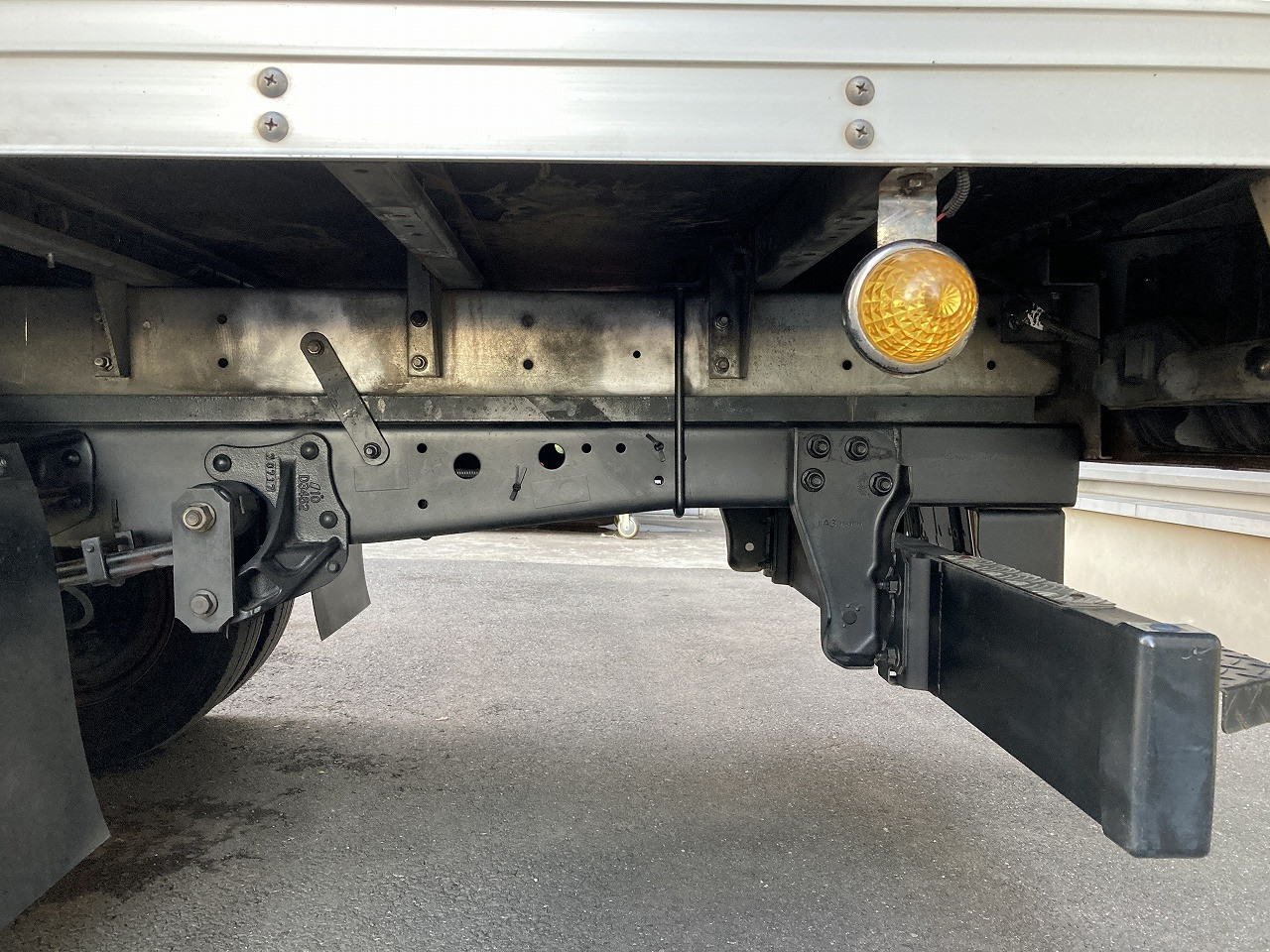 いすゞ エルフ TRG-NMR85N(2WD)の写真10