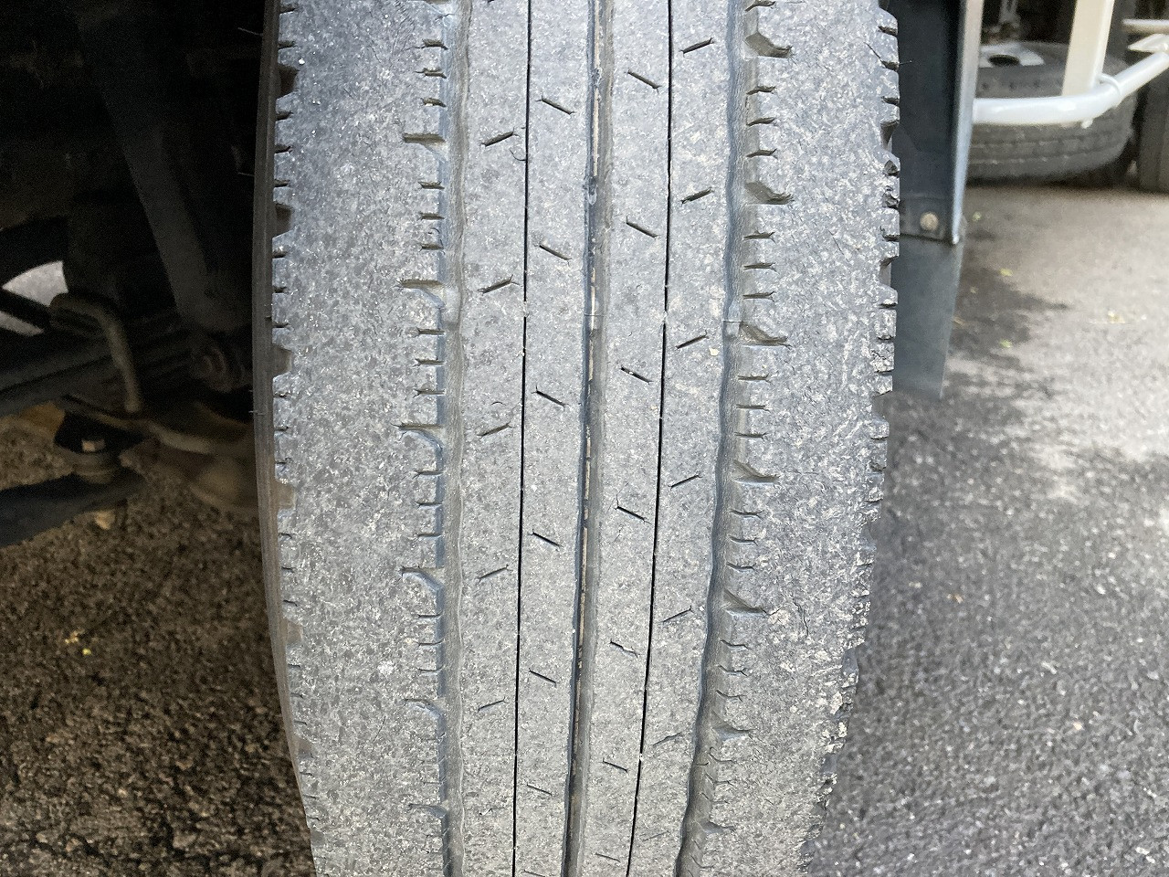 いすゞ エルフ TRG-NMR85N(2WD)の写真13