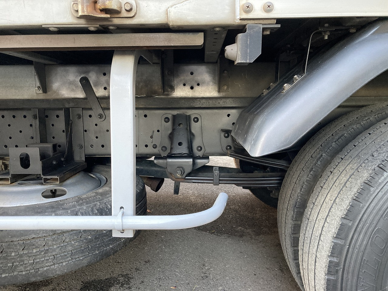 いすゞ エルフ TRG-NMR85N(2WD)の写真32