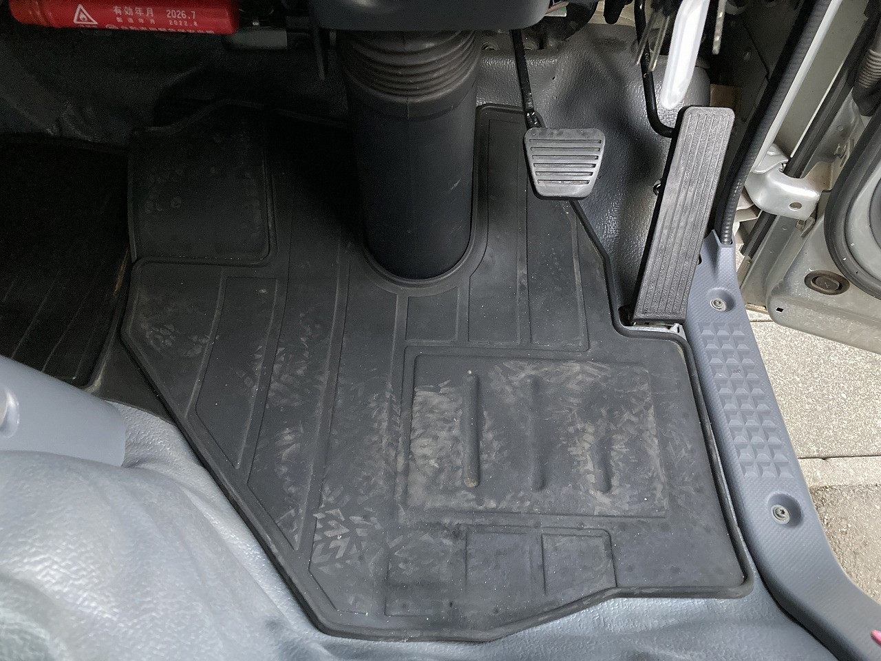 いすゞ エルフ TRG-NMR85N(2WD)の写真40