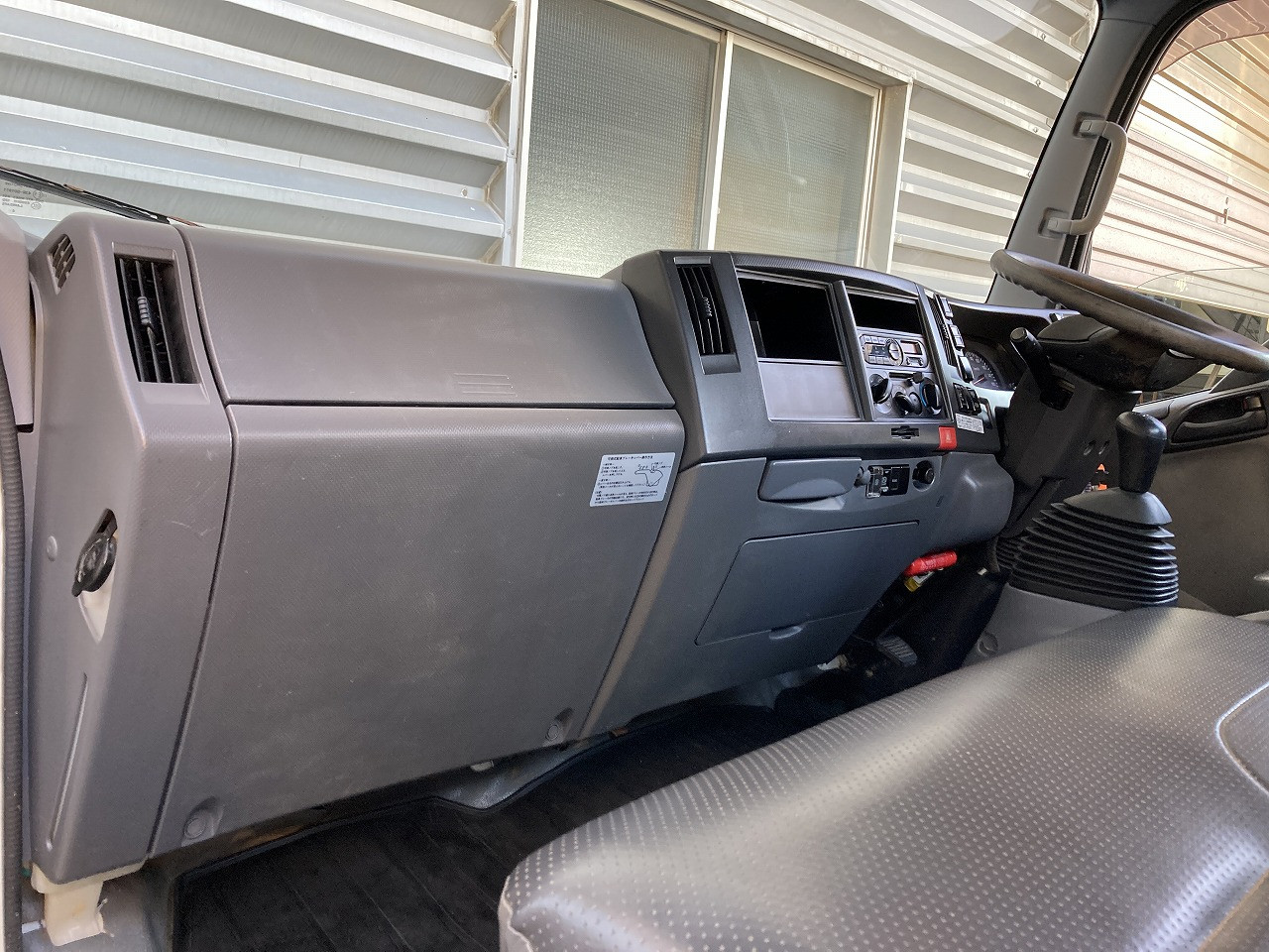 いすゞ エルフ TRG-NNR85AR(2WD)の写真19