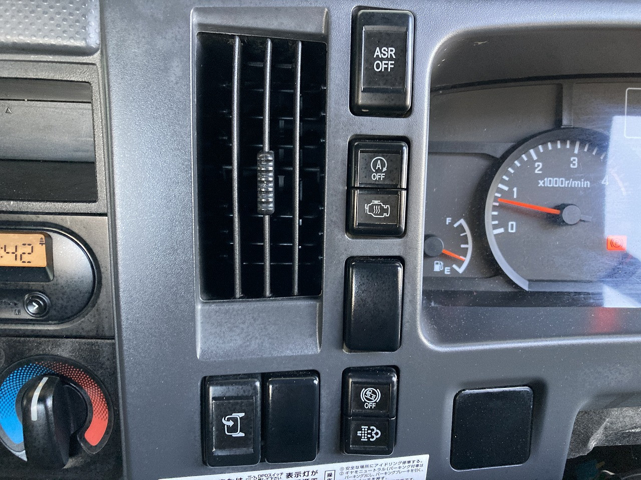 いすゞ エルフ TRG-NNR85AR(2WD)の写真34