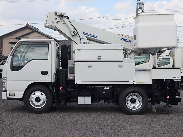 いすゞ エルフ TPG-NKR85AN(2WD)の写真9