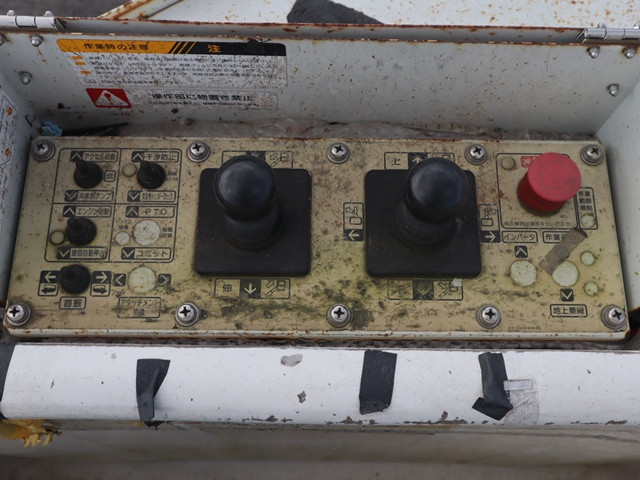 いすゞ エルフ TPG-NKR85AN(2WD)の写真19