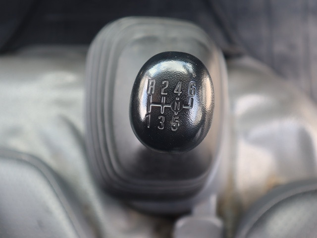 いすゞ エルフ TPG-NKR85AN(2WD)の写真43