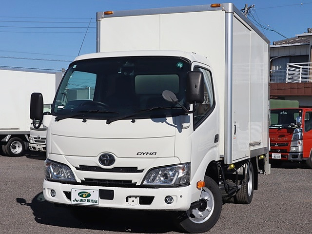 トヨタ ダイナ 2RG-XZU605(2WD)の写真2