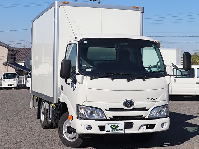 トヨタ ダイナ 2RG-XZU605(2WD)の写真4